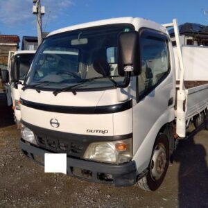 2004 Hino Dutro white diesel used car Japan export