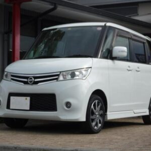 2012 Nissan Roox pearl gasoline used car Japan export