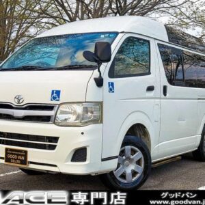 2011 Toyota Hiace Van white diesel used car Japan export