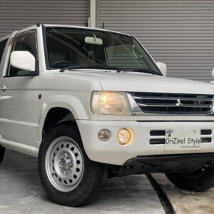 2004 Mitsubishi Pajero Mini white gasoline used car Japan export