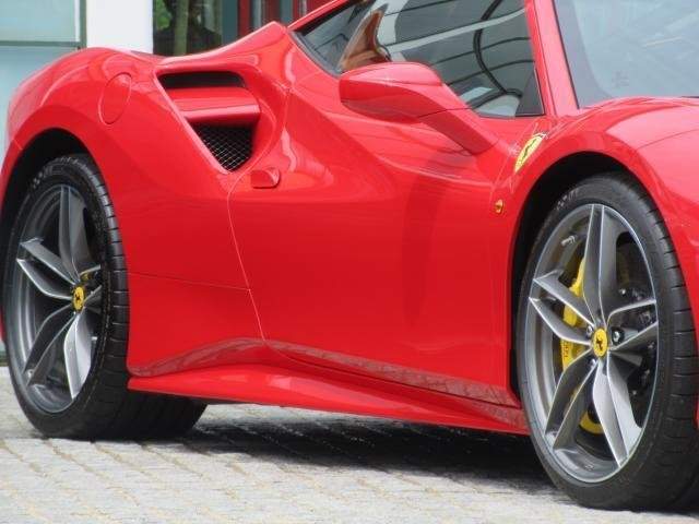 Ref:AUX-12287708 FERRARI 488 GTB 2017 - Image 4