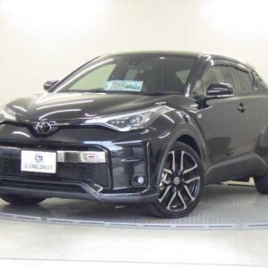 2020 Toyota C-Hr black hybrid used car Japan export