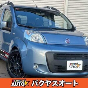 2012 Fiat Qubo blue gasoline used car Japan export