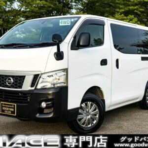 2013 Nissan Nv350Caravan Van white diesel used car Japan export
