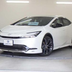 2024 Toyota Prius pearl hybrid used car Japan export