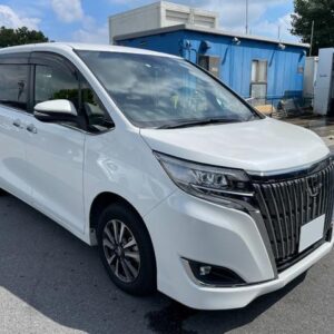 2017 Toyota Esquire pearl gasoline used car Japan export