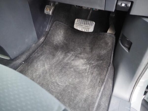 Ref:AUX-13376657 MITSUBISHI DELICA D:5 2009 - Image 14