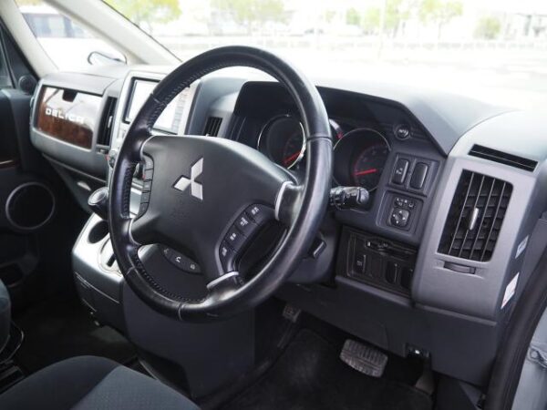 Ref:AUX-13376657 MITSUBISHI DELICA D:5 2009 - Image 7