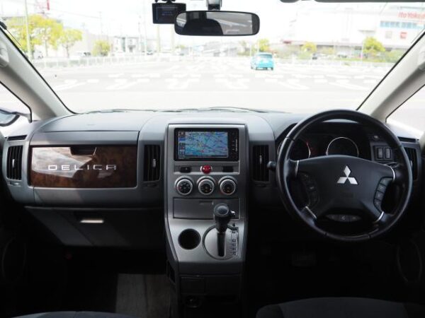 Ref:AUX-13376657 MITSUBISHI DELICA D:5 2009 - Image 8