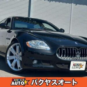 2010 Maserati Quattroporte black gasoline used car Japan export