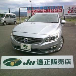 2014 Volvo V60 silver gasoline used car Japan export