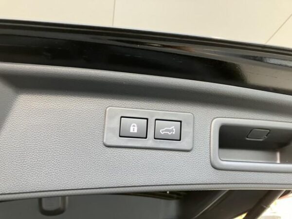 Ref:AUX-13947425 SUBARU FORESTER 2023 - Image 14