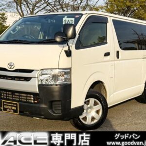 2015 Toyota Hiace Van white diesel used car Japan export