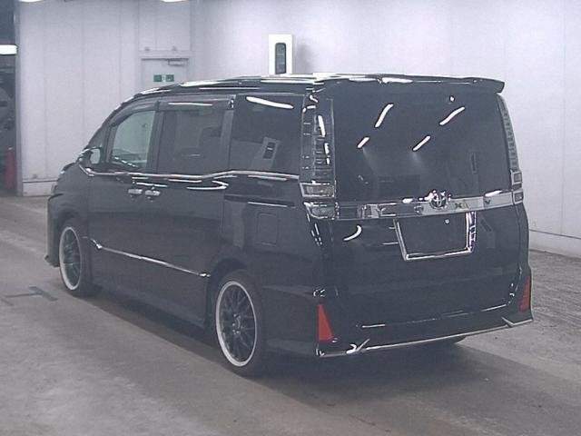 Ref:AUX-14229905 TOYOTA VOXY 2018 - Image 2