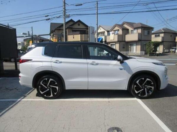 Ref:AUX-14244810 MITSUBISHI OUTLANDER PHEV 2023 - Image 4