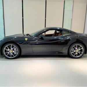2013 Ferrari California 30 black gasoline used car Japan export
