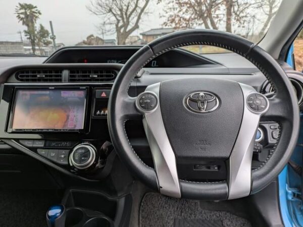 Ref:AUX-14497895 TOYOTA AQUA 2015 - Image 3