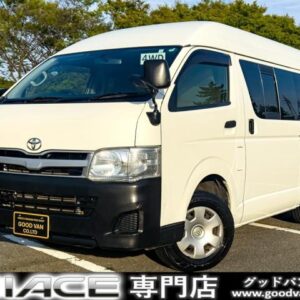 2012 Toyota Hiace Van white diesel used car Japan export