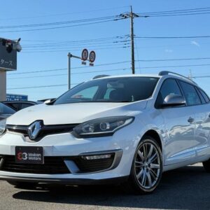 2017 Renault Megane Estate white gasoline used car Japan export