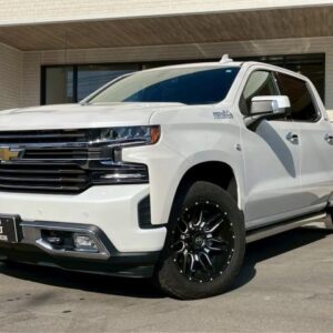2019 Chevrolet Chevrolet Silverado pearl gasoline used car Japan export