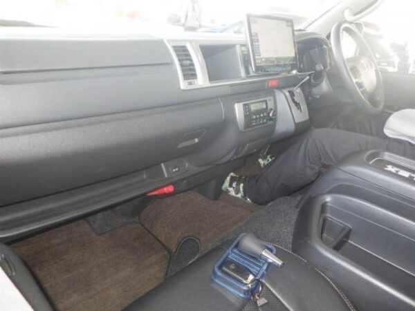 Ref:AUX-16051486 TOYOTA HIACE WAGON 2023 - Image 3