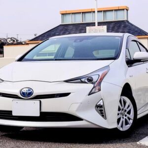 2018 Toyota Prius pearl hybrid used car Japan export