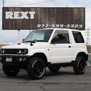 2001 Mitsubishi Pajero Mini white gasoline used car Japan export