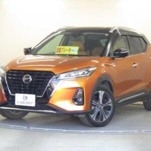 2020 Nissan Kicks orange hybrid used car Japan export