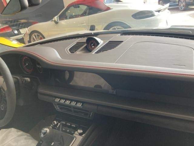 Ref:AUX-16686073 PORSCHE 911 2024 - Image 3