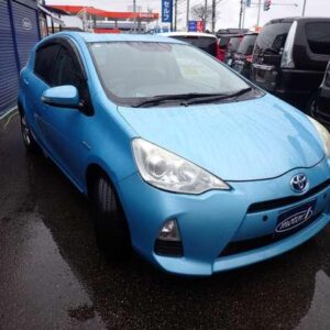 2012 Toyota Aqua blue hybrid used car Japan export