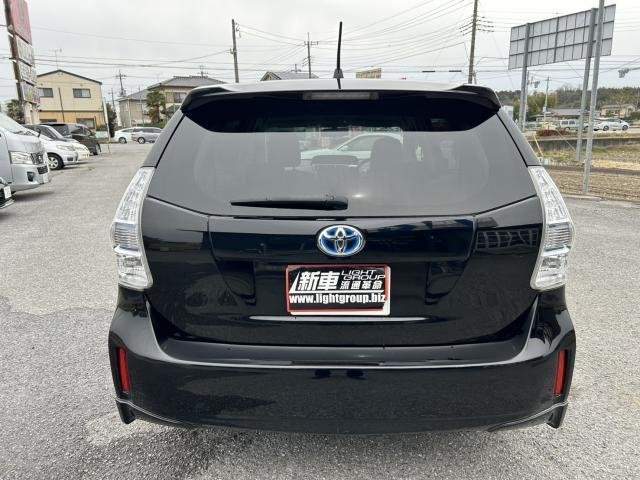 Ref:AUX-16914863 TOYOTA PRIUS ALPHA 2012 - Image 2