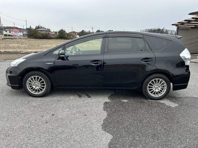 Ref:AUX-16914863 TOYOTA PRIUS ALPHA 2012 - Image 11