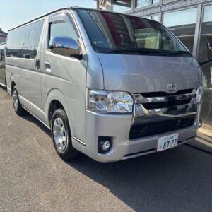 2019 Toyota Hiace Van silver diesel used car Japan export