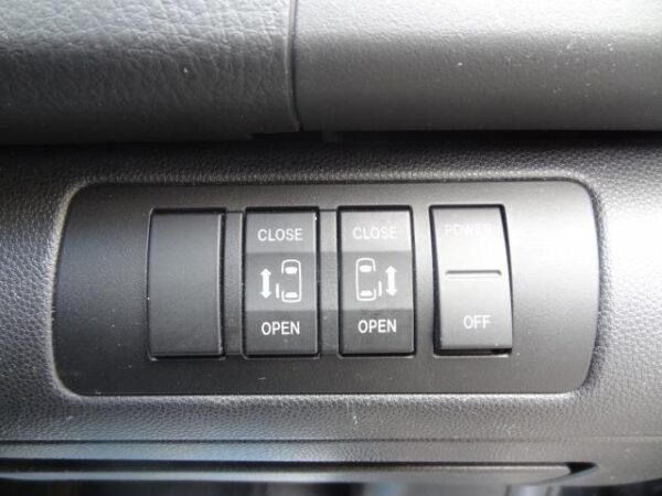 Ref:AUX-17100599 MAZDA MPV 2010 - Image 8