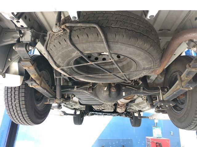 Ref:AUX-17136459 TOYOTA HIACE VAN 2015 2 Ref:AUX-17136459 TOYOTA HIACE VAN 2015 - Image 2