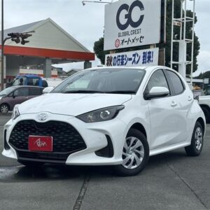 2024 Toyota Yaris white gasoline used car Japan export