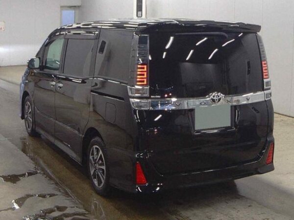 Ref:AUX-17397010 TOYOTA VOXY 2021 - Image 2