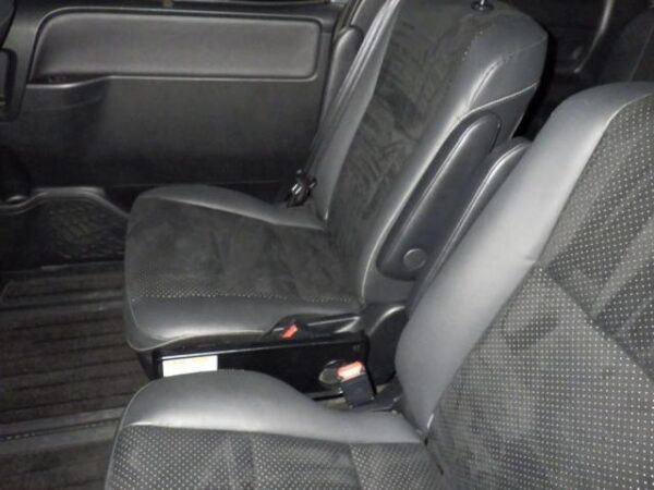 Ref:AUX-17397010 TOYOTA VOXY 2021 - Image 4