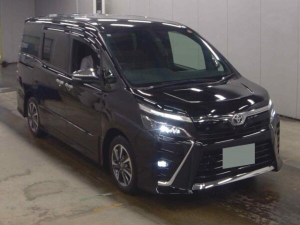 Ref:AUX-17397010 TOYOTA VOXY 2021