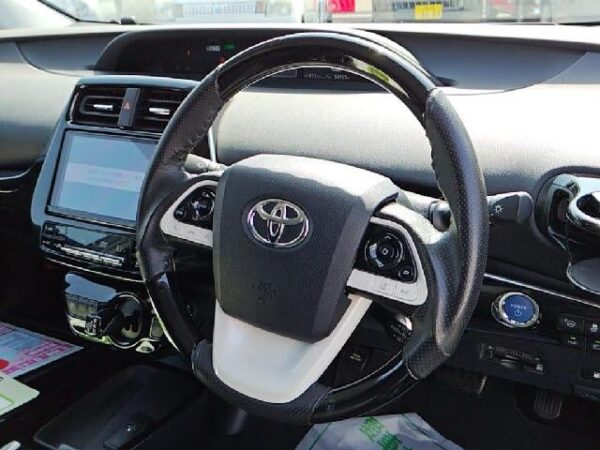 Ref:AUX-17397414 TOYOTA PRIUS 2018 - Image 3