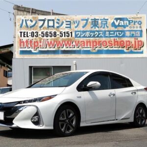 2020 Toyota Prius Phv pearl hybrid used car Japan export
