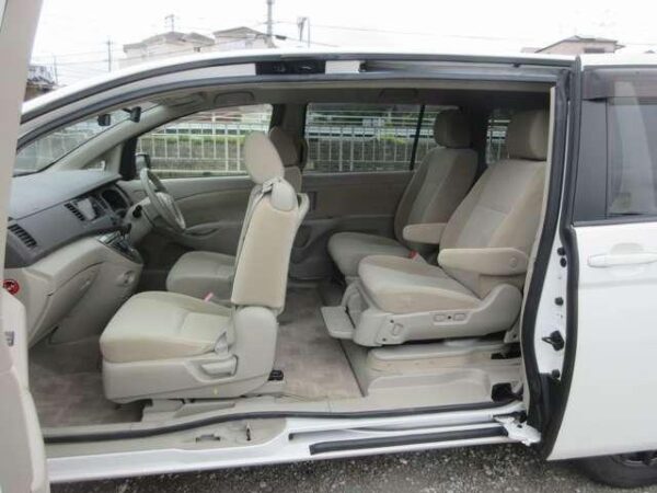 Ref:AUX-17481686 TOYOTA ISIS 2013 - Image 18