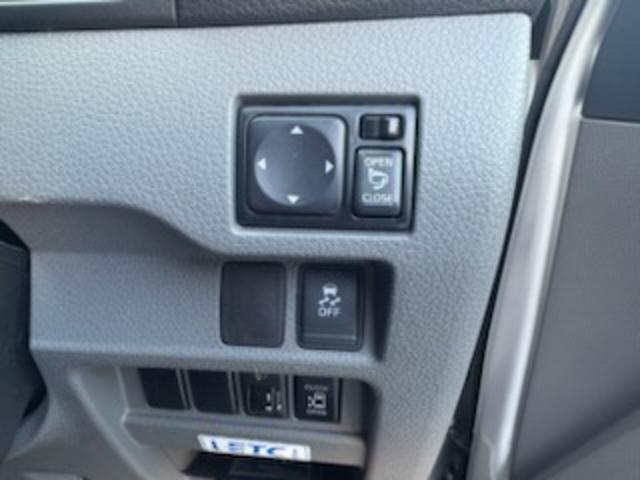 Ref:AUX-17568206 NISSAN NV350CARAVAN MICROBUS 2019 18 Ref:AUX-17568206 NISSAN NV350CARAVAN MICROBUS 2019 - Image 18