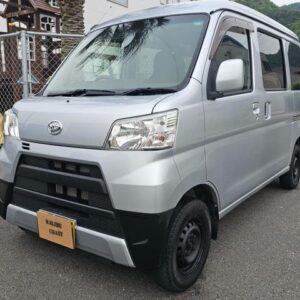 2018 Daihatsu Hijet Cargo silver gasoline used car Japan export