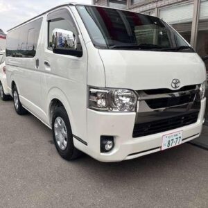 2020 Toyota Hiace Van pearl diesel used car Japan export