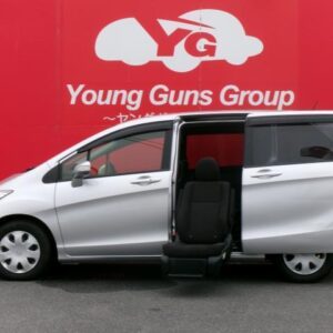 2015 Honda Freed silver gasoline used car Japan export