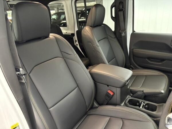 Ref:AUX-17844481 CHRYSLER JEEP JEEP WRANGLER UNLIMITED 2024 - Image 4