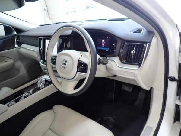 Ref:AUX-17848430 VOLVO V60 2022 - Image 3
