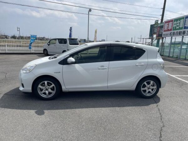 Ref:AUX-17906933 TOYOTA AQUA 2014 - Image 7