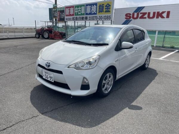 Ref:AUX-17906933 TOYOTA AQUA 2014
